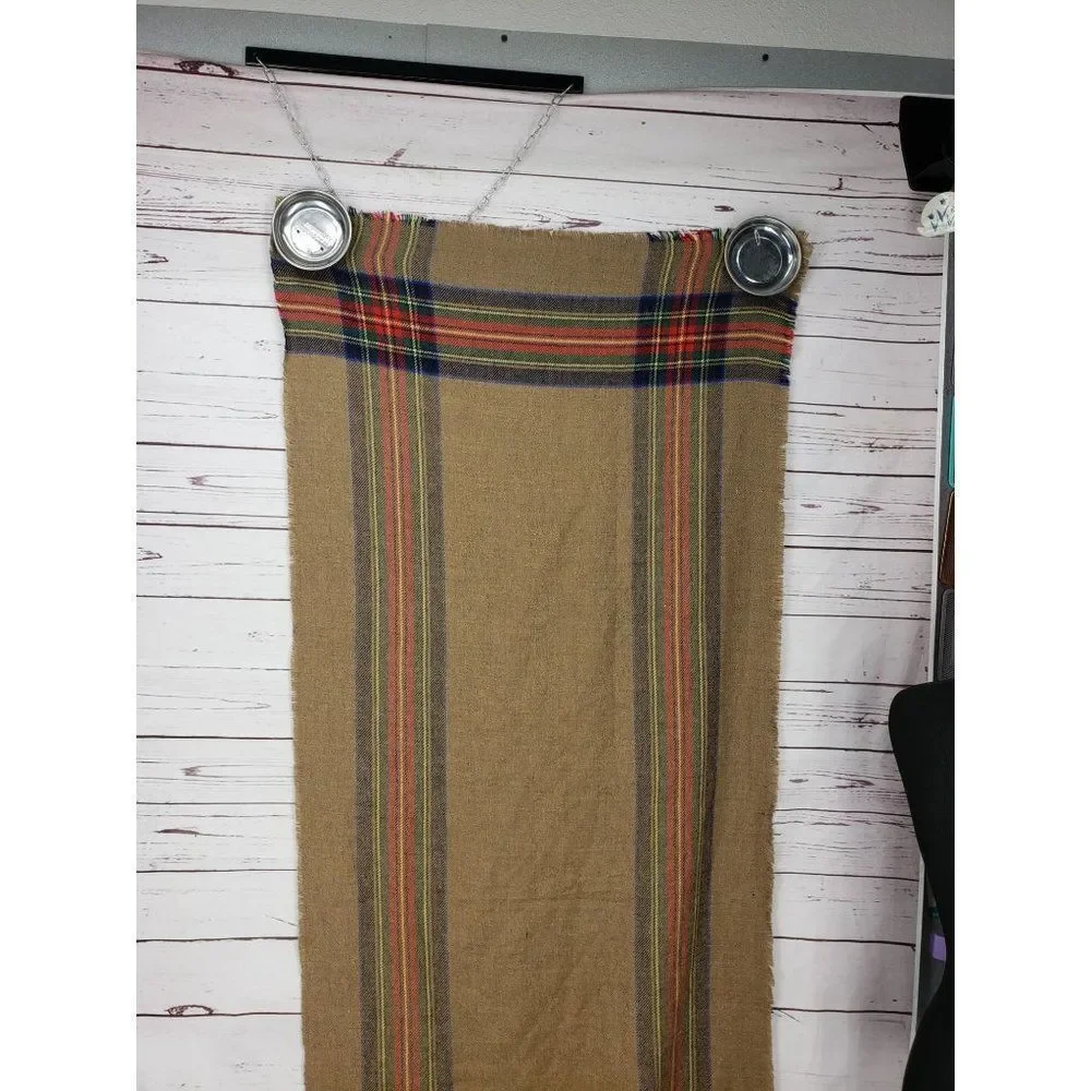 Merona beige red